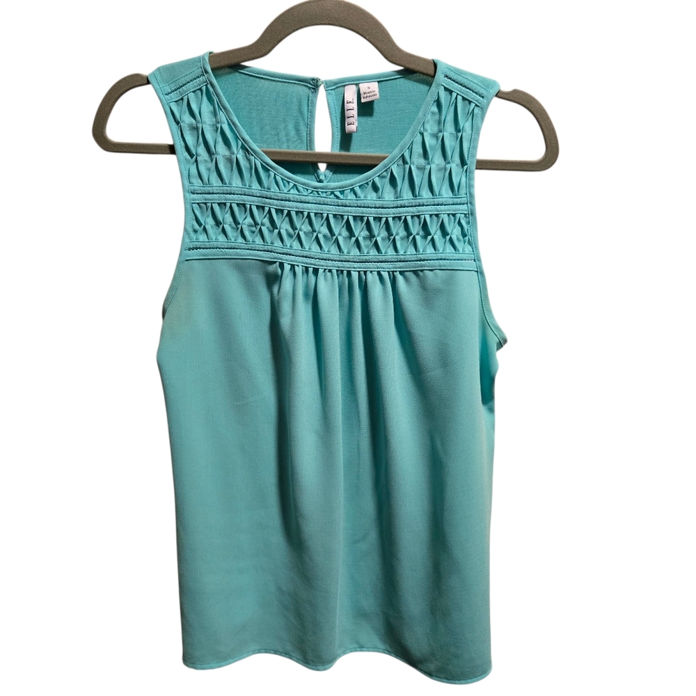 Elle Sleeveless Teal Top Size Small